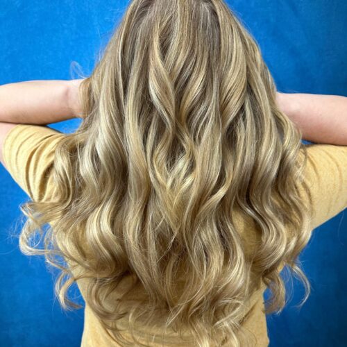 add some lighter pieces to your blonde with a blonde balayage for that lived in look